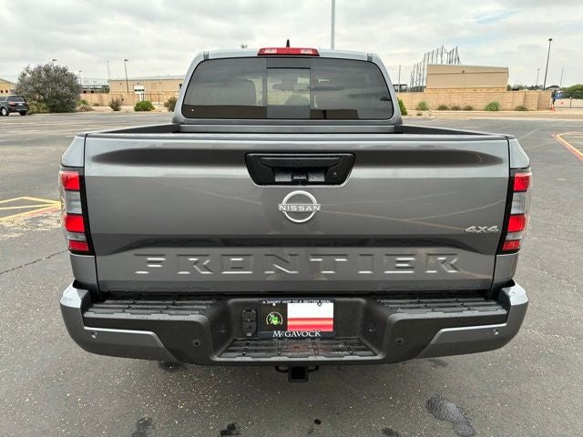 2025 Nissan Frontier — detail view