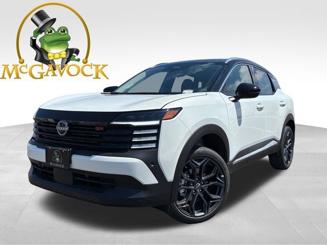 2026 Nissan Kicks SR in Aspen White Tricoat/Super Black — front three-quarter view