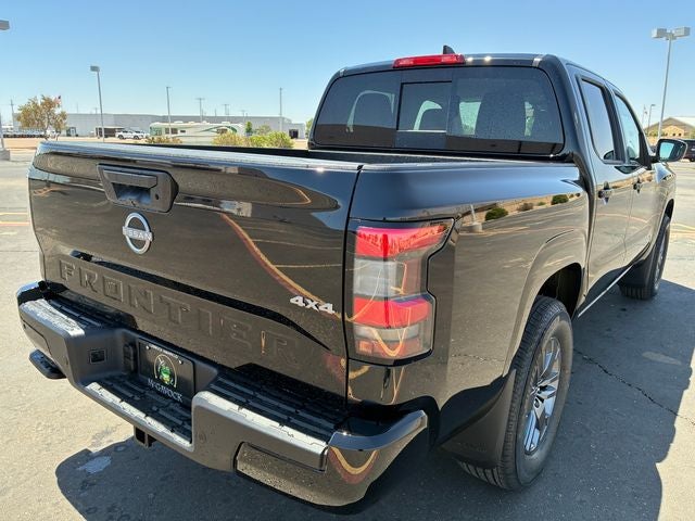 2026 Nissan Frontier — detail view
