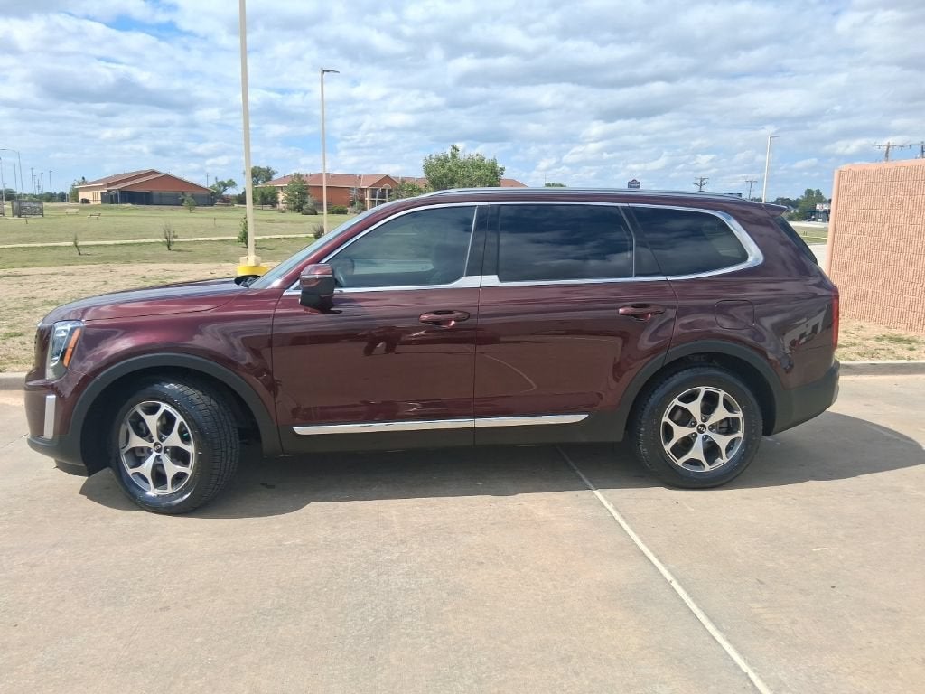 2021 Kia Telluride — side profile view